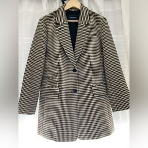 Never worn (no tags) beautiful houndstooth Club Monaco longline blazer/overcoat